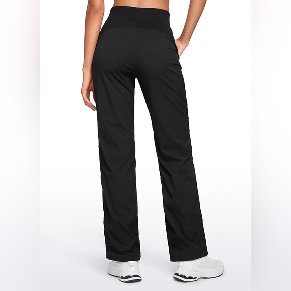 Lightweight Workout Straight Leg Pocket Pants 30" - Picture 2 of 6
